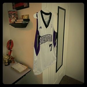 Sacramento Jimmer Fredette #7